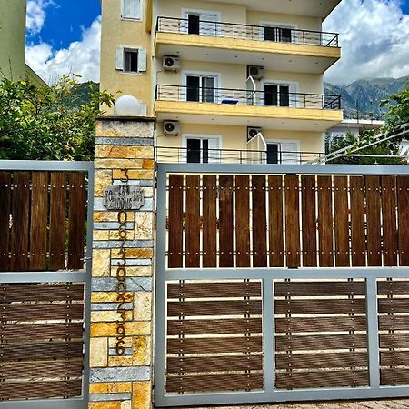 J&B Rooms Dhërmi Екстериор снимка