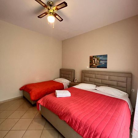 J&B Rooms Dhërmi Екстериор снимка
