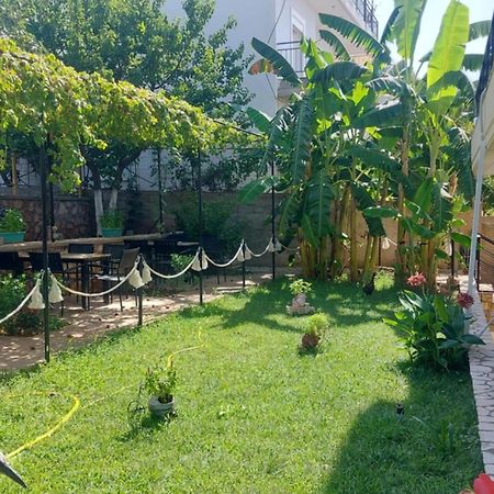 J&B Rooms Dhërmi Екстериор снимка
