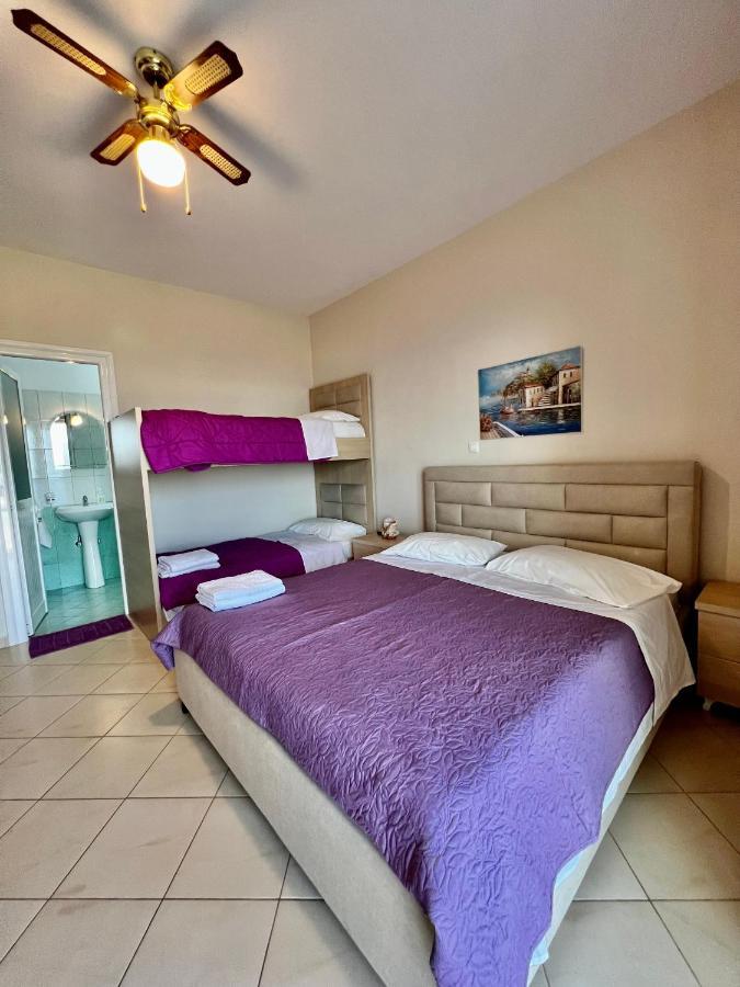J&B Rooms Dhërmi Екстериор снимка