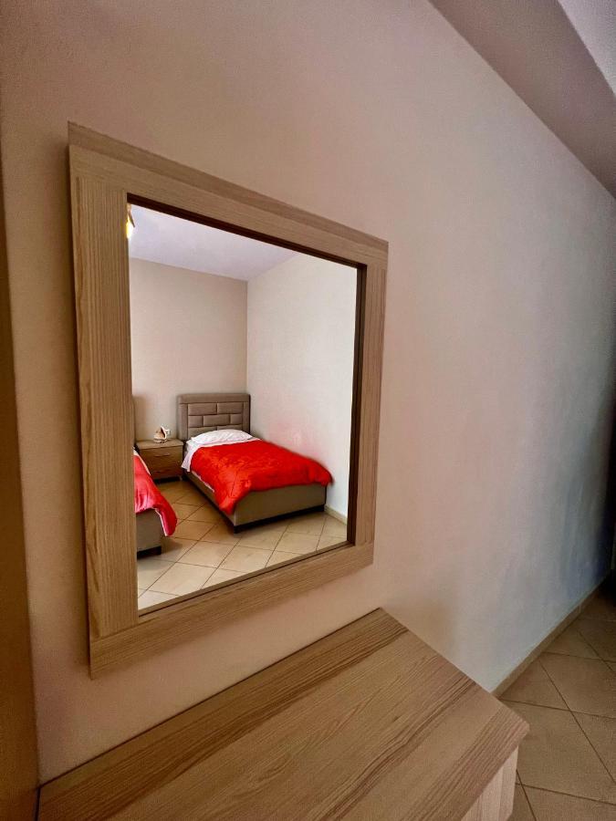 J&B Rooms Dhërmi Екстериор снимка