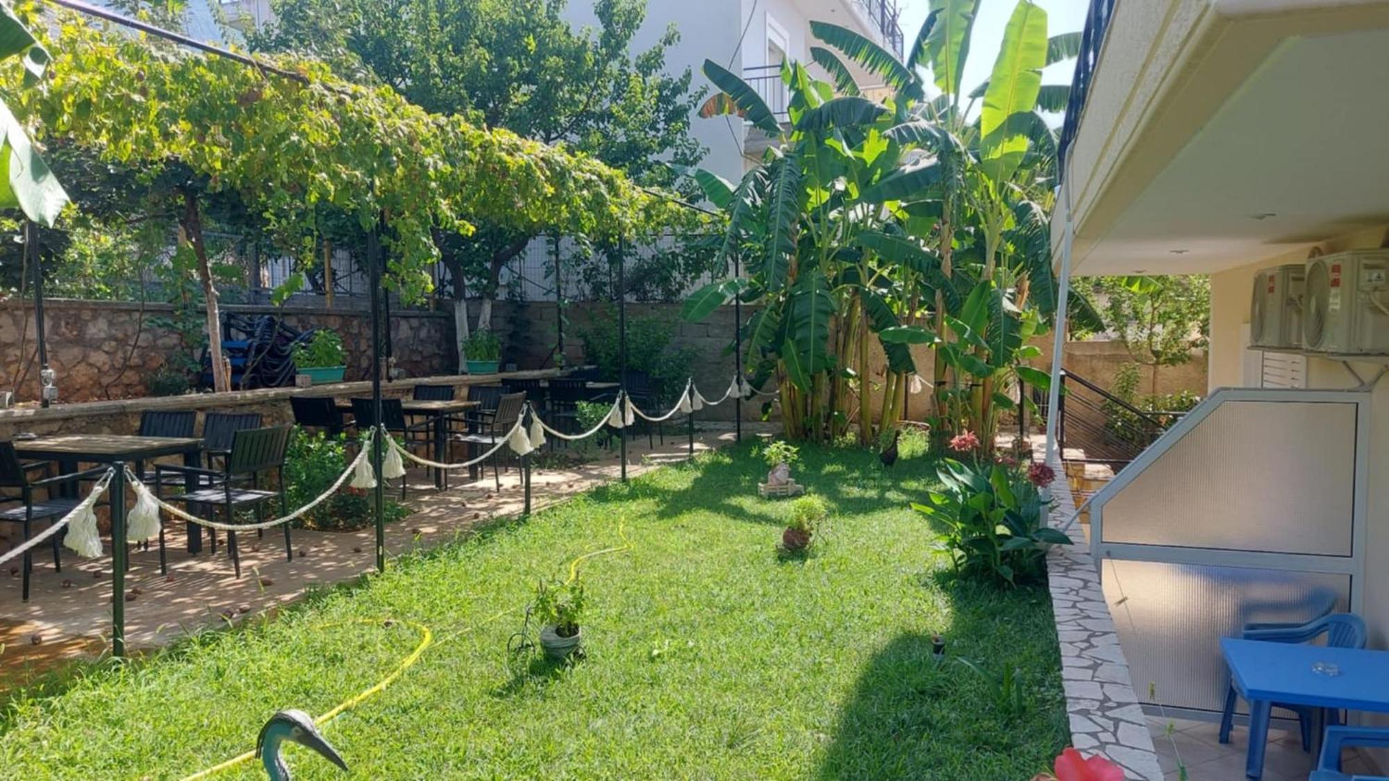 J&B Rooms Dhërmi Екстериор снимка
